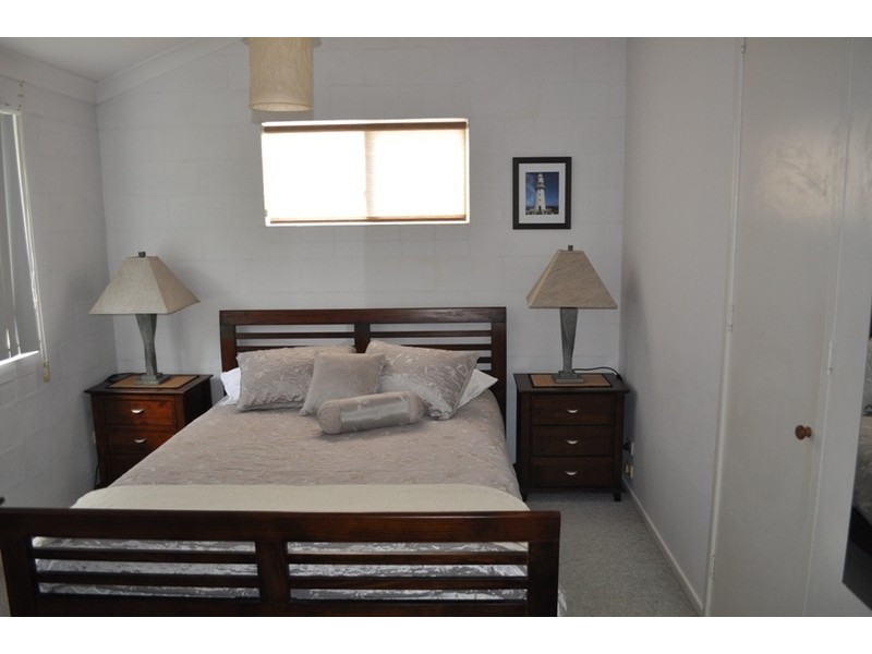1/5 Melissa Place, Woolgoolga NSW 2456
