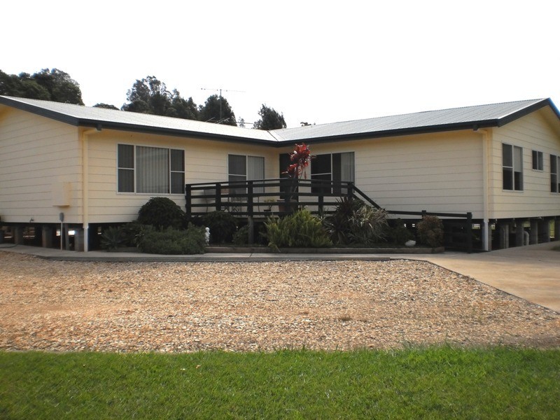 38 Kerr Drive, Macksville NSW 2447