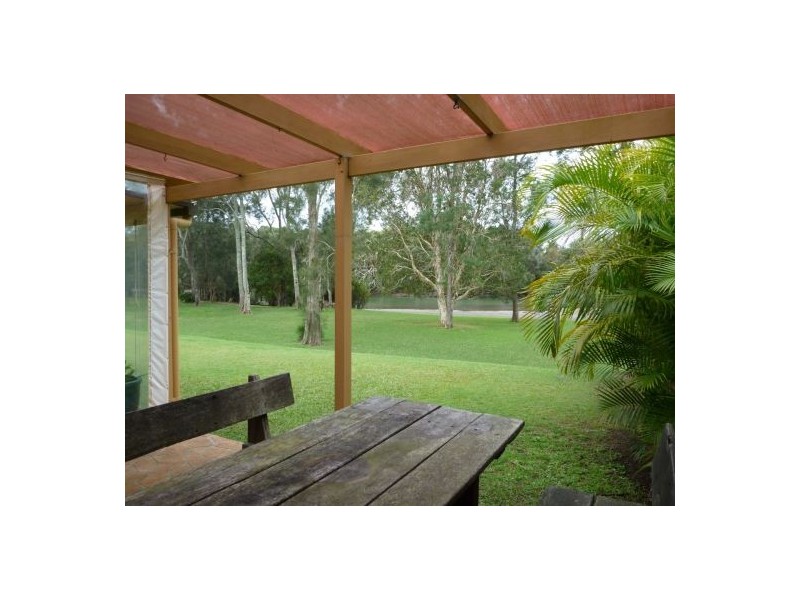 8 Clear Place, Woolgoolga NSW 2456