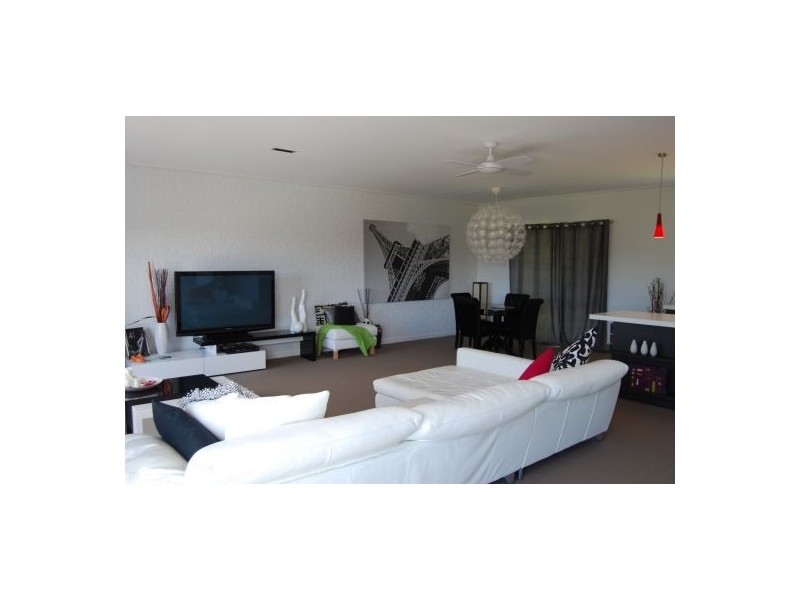 52 Sandy’s Beach Drive, Sandy Beach NSW 2456
