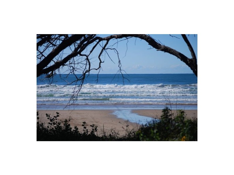 52 Sandy’s Beach Drive, Sandy Beach NSW 2456