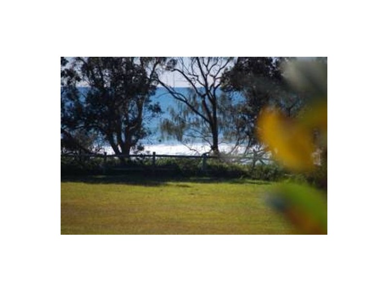 52 Sandy’s Beach Drive, Sandy Beach NSW 2456
