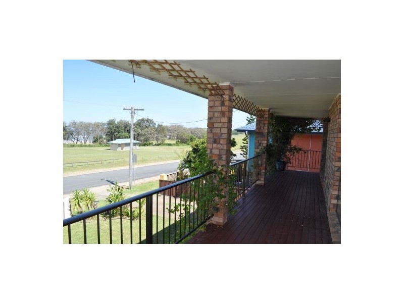48 Sandy’s Beach Drive, Sandy Beach NSW 2456