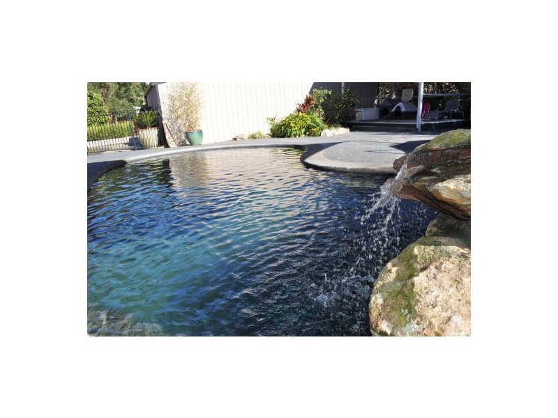 10 Topaz Drive, Emerald Beach NSW 2456