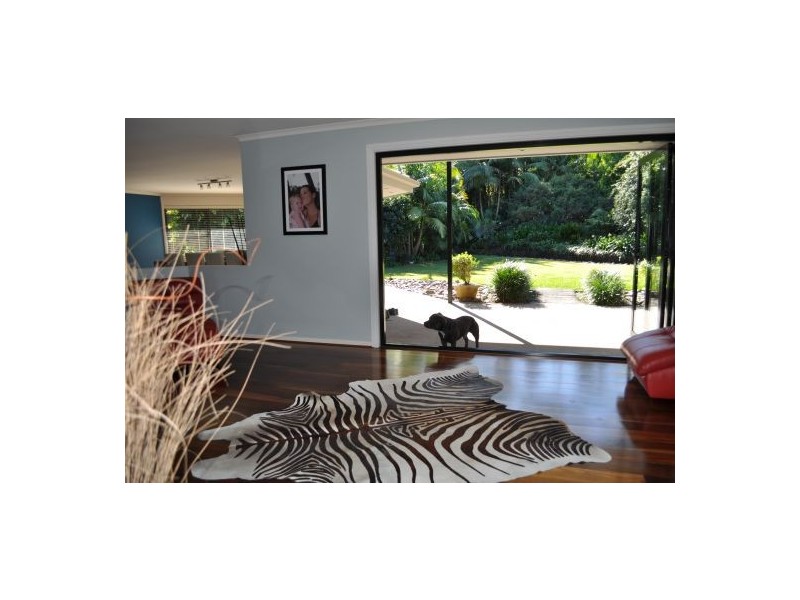 10 Topaz Drive, Emerald Beach NSW 2456
