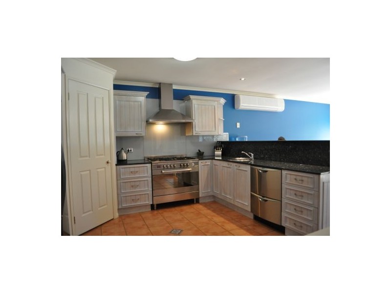 10 Topaz Drive, Emerald Beach NSW 2456