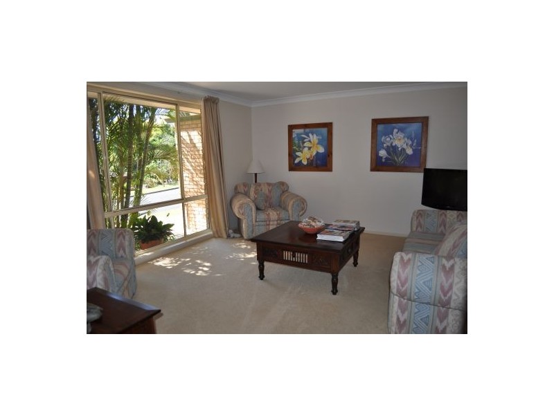 8 Nunga Street, Safety Beach NSW 2456