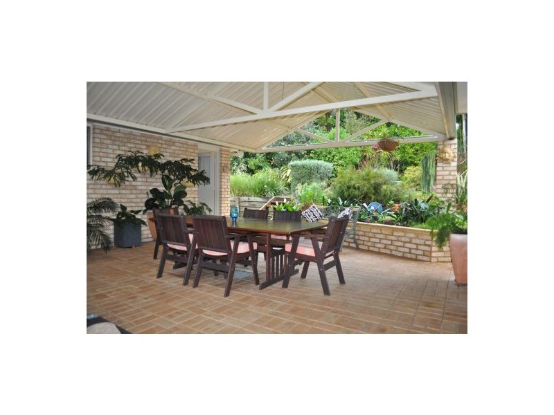 8 Nunga Street, Safety Beach NSW 2456