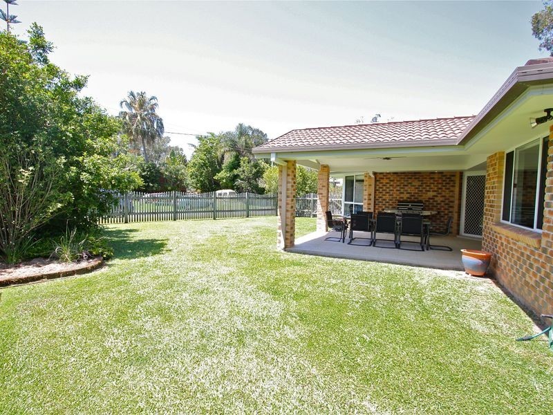 2 Marlin Close, Emerald Beach NSW 2456