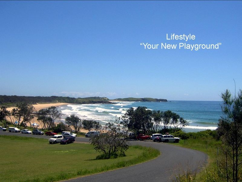 2 Marlin Close, Emerald Beach NSW 2456