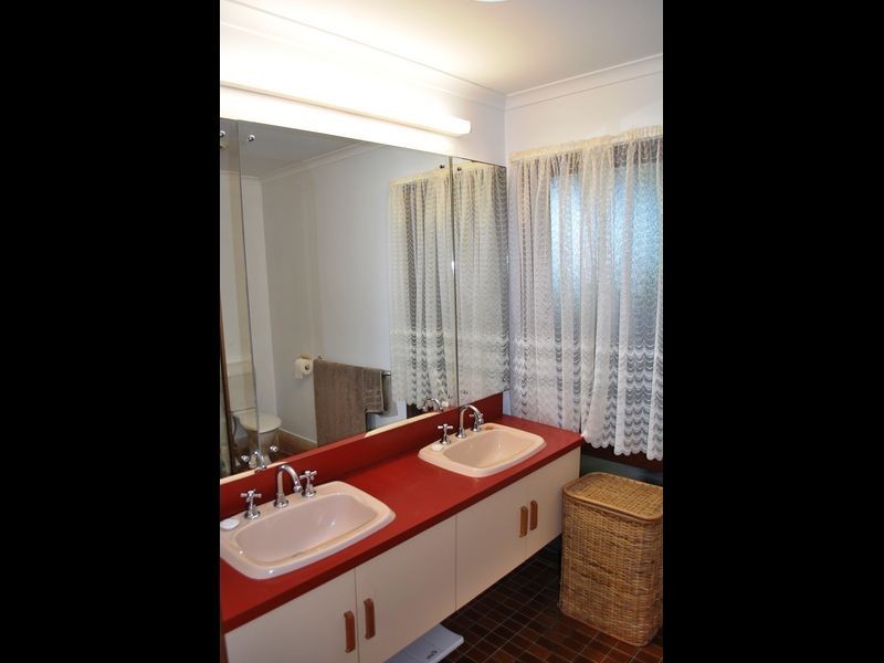 11 Robert Garrett Street, Coffs Harbour NSW 2450