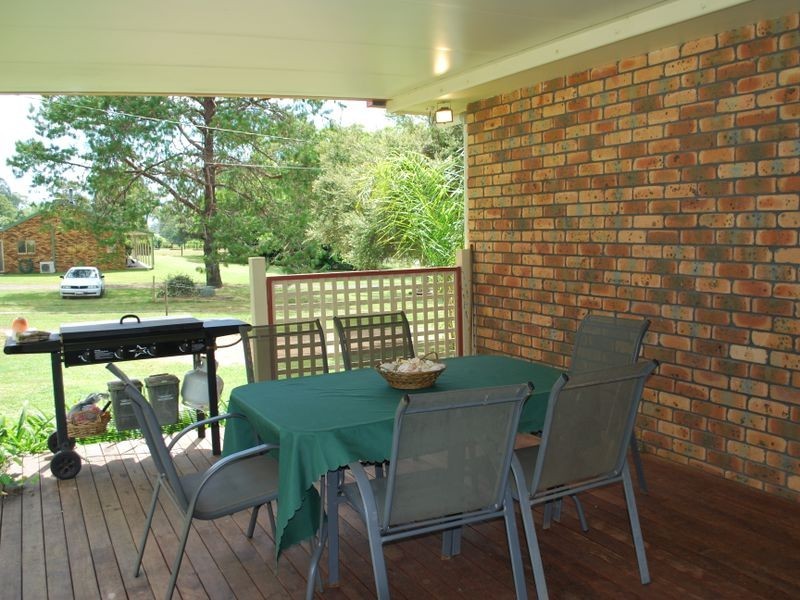 208 Braford Drive, Bonville NSW 2441