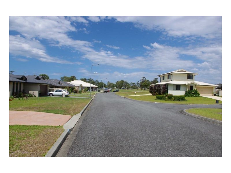 31 Ivy Crescent, Old Bar NSW 2430