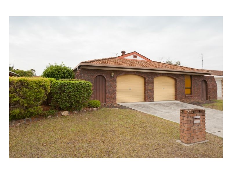15 Casuarina Close, Old Bar NSW 2430