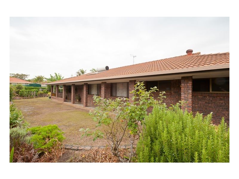 15 Casuarina Close, Old Bar NSW 2430