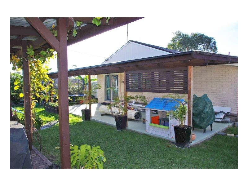 8 Waterman Street, Old Bar NSW 2430