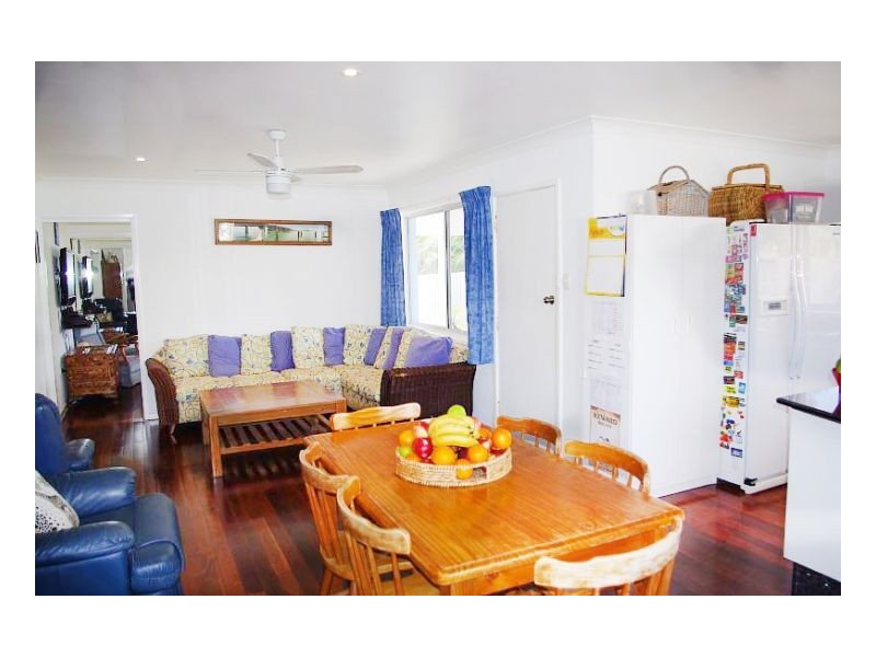 21 Hall Street, Old Bar NSW 2430