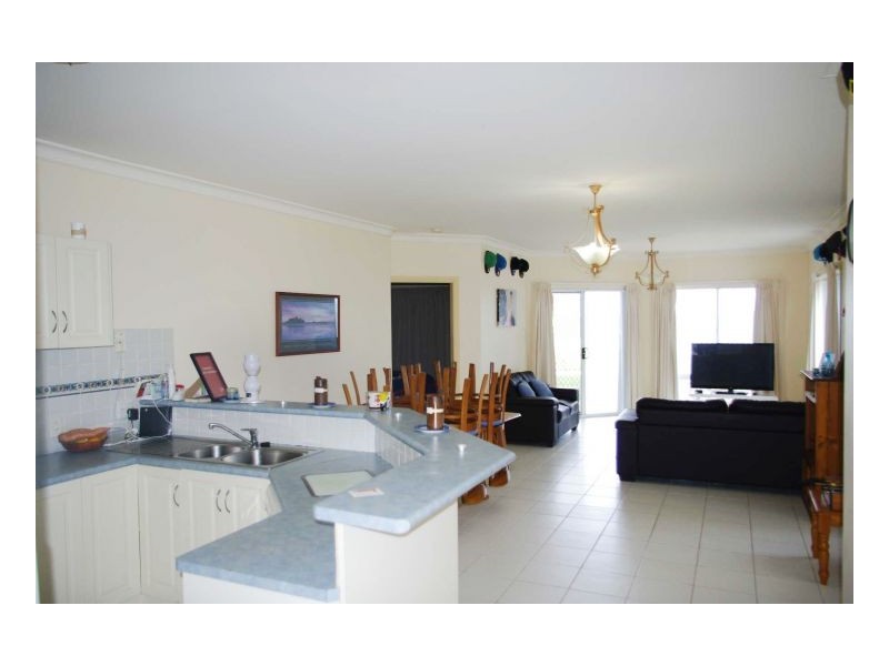 16/32 Lewis Street, Old Bar NSW 2430