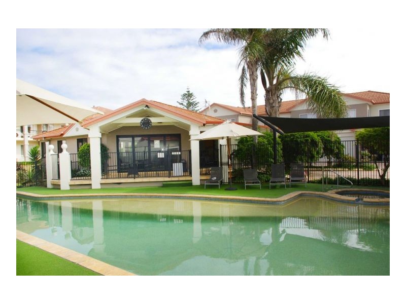 16/32 Lewis Street, Old Bar NSW 2430