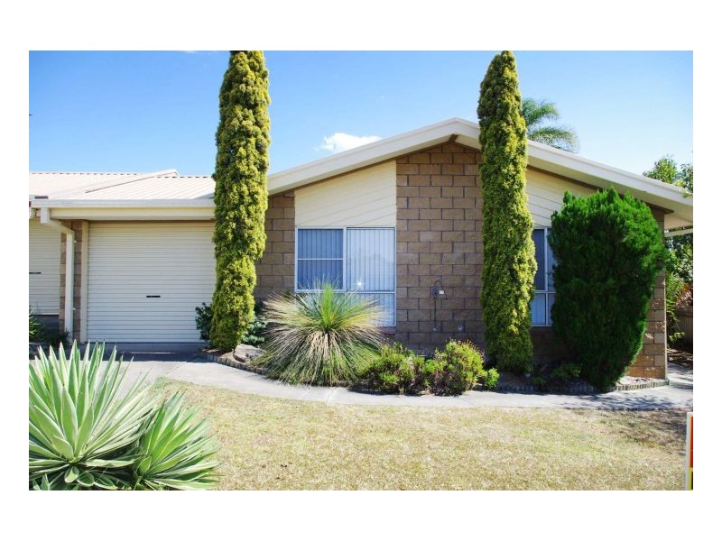 1b Kestrel Avenue, Old Bar NSW 2430