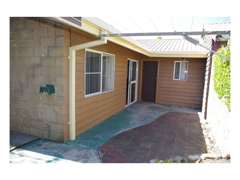1b Kestrel Avenue, Old Bar NSW 2430
