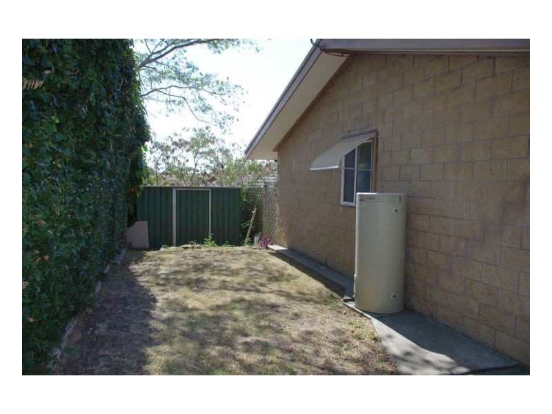1b Kestrel Avenue, Old Bar NSW 2430