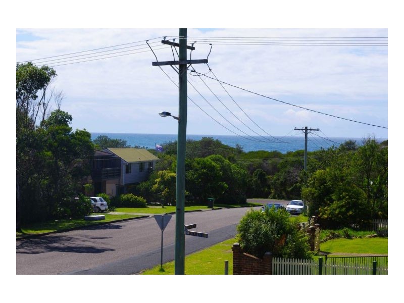 51 Ocean Drive, Wallabi Point NSW 2430
