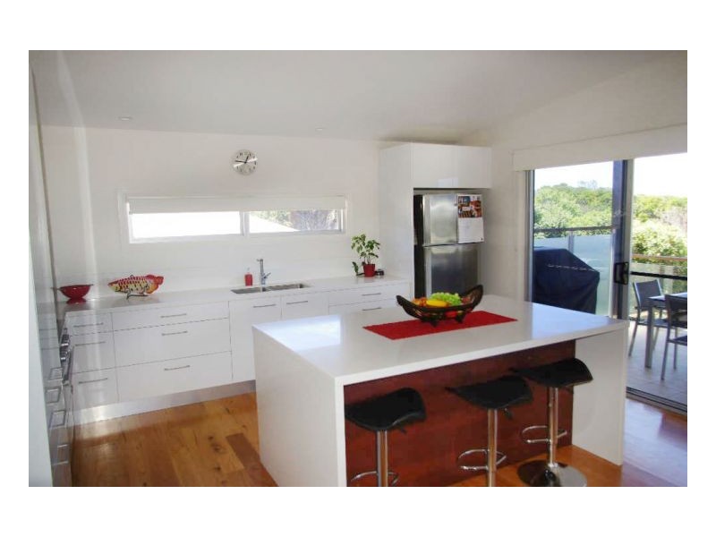 21 Pacific Parade, Old Bar NSW 2430