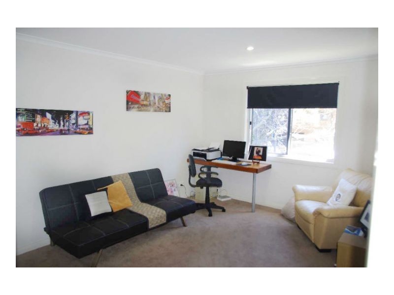 21 Pacific Parade, Old Bar NSW 2430