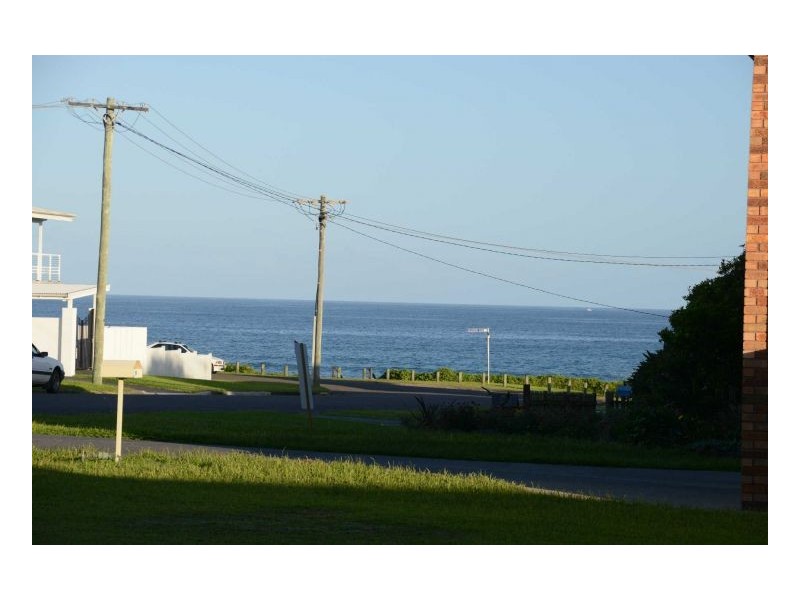 13 Ocean Drive, Wallabi Point NSW 2430