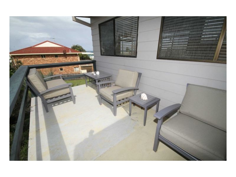 13 Ocean Drive, Wallabi Point NSW 2430