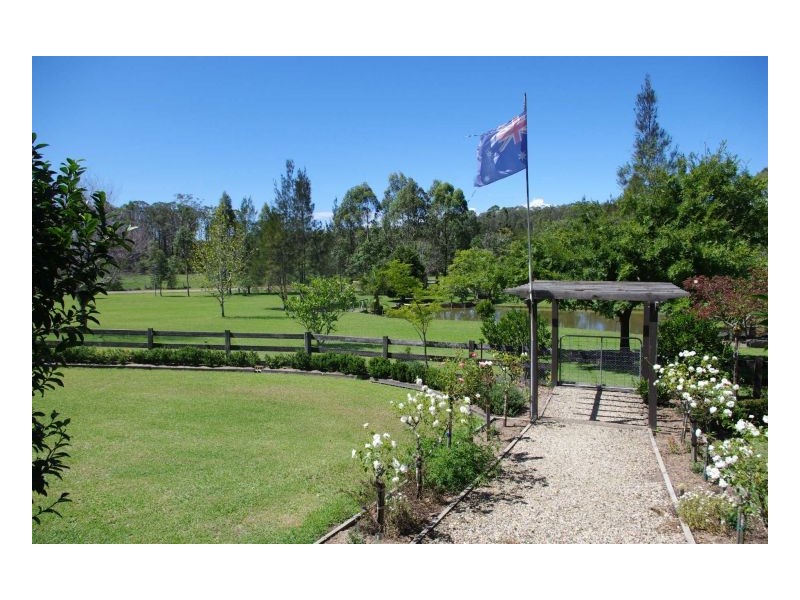 26 Oakflat Close, Old Bar NSW 2430