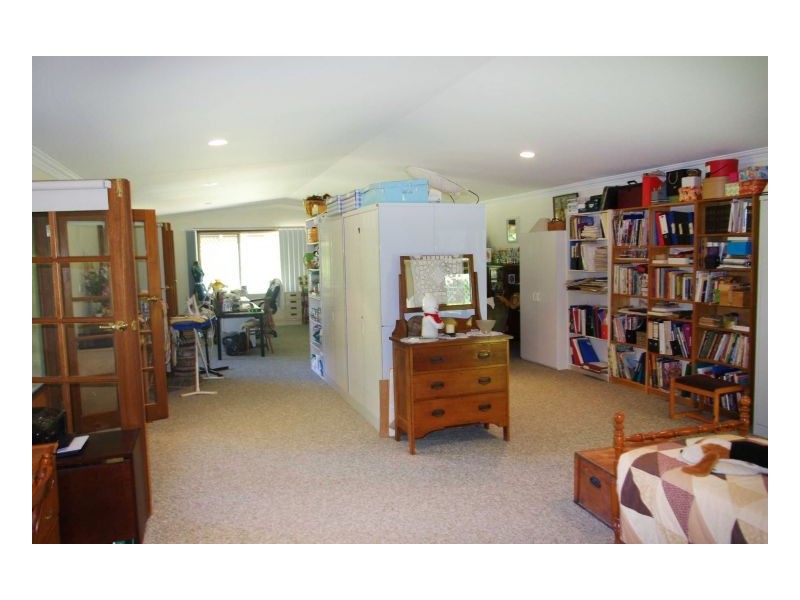 26 Oakflat Close, Old Bar NSW 2430