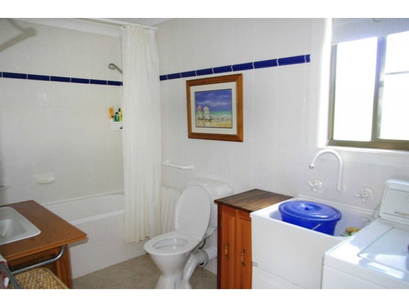 26 Oakflat Close, Old Bar NSW 2430