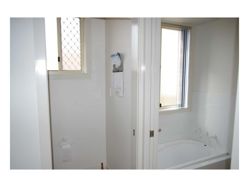 9a Medowie Road, Old Bar NSW 2430