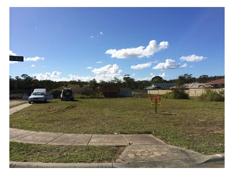 19 Albatross Way, Old Bar NSW 2430