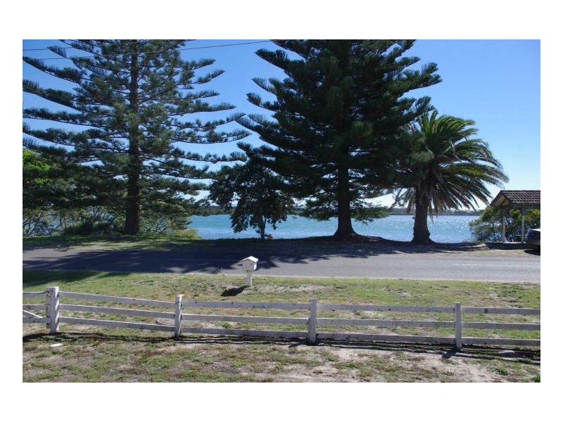 83 Main Street, Manning Point NSW 2430