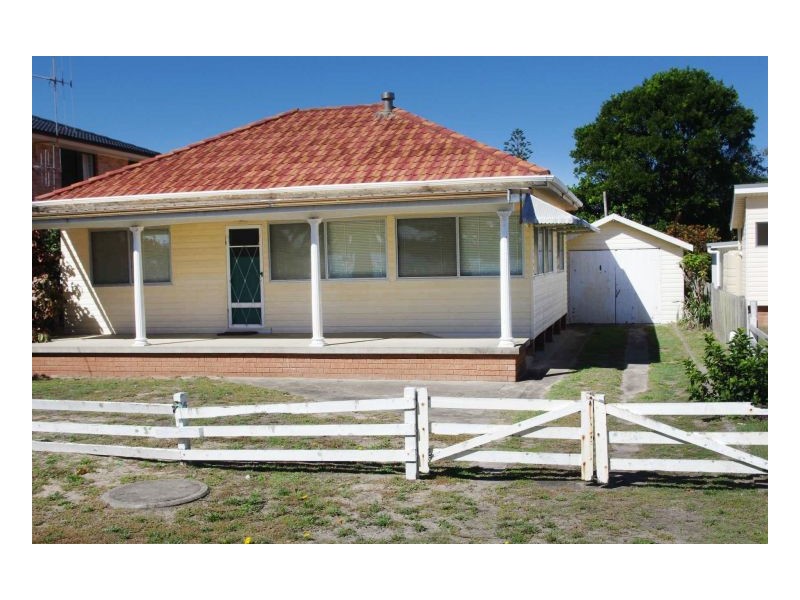 83 Main Street, Manning Point NSW 2430