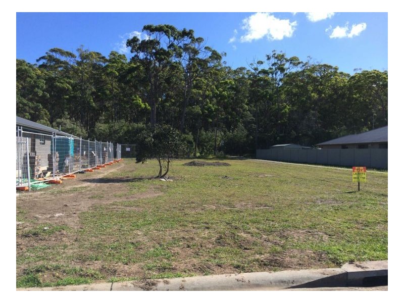 25 Albatross Way, Old Bar NSW 2430