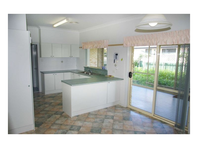 5 Berber Road, Old Bar NSW 2430