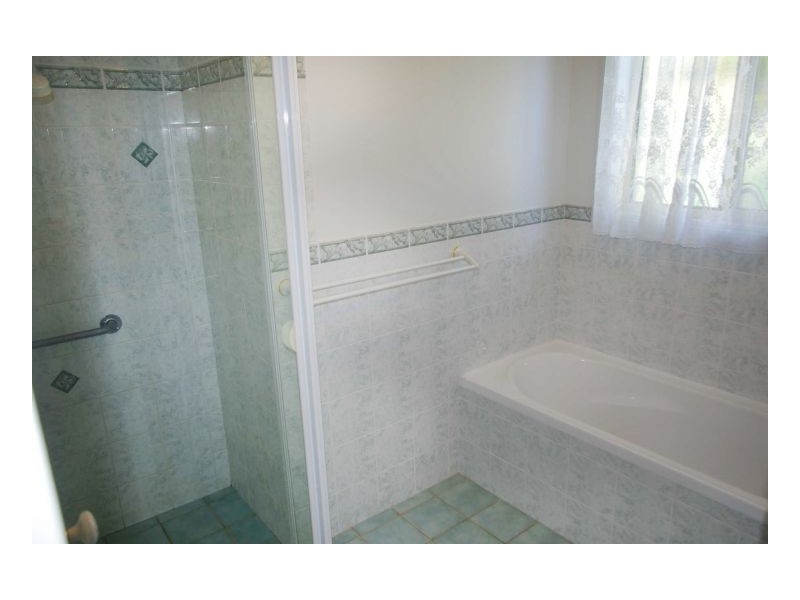 5 Berber Road, Old Bar NSW 2430