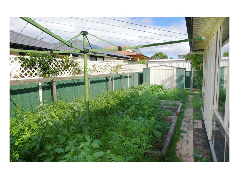 5 Berber Road, Old Bar NSW 2430