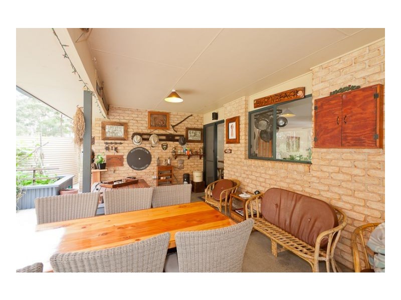 11 Rainforest Drive, Mitchells Island NSW 2430