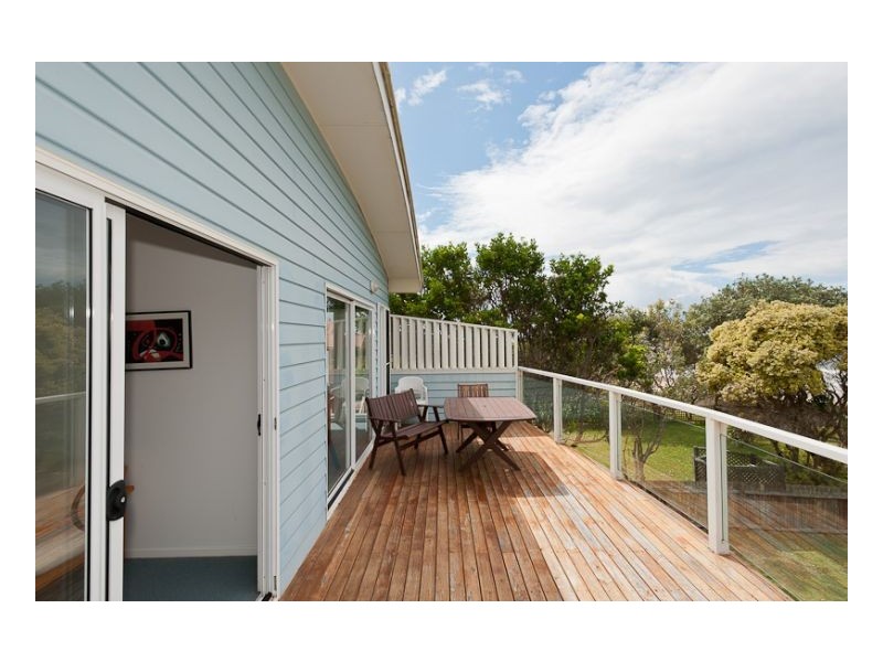 10 Lewis Street, Old Bar NSW 2430