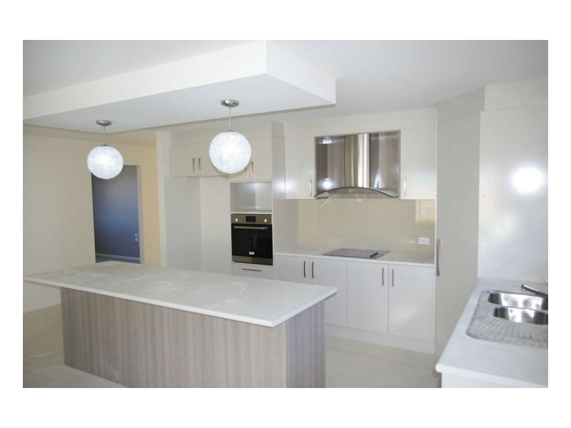 50 Albatross Way, Old Bar NSW 2430