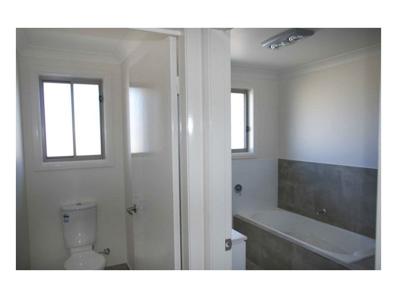 50 Albatross Way, Old Bar NSW 2430