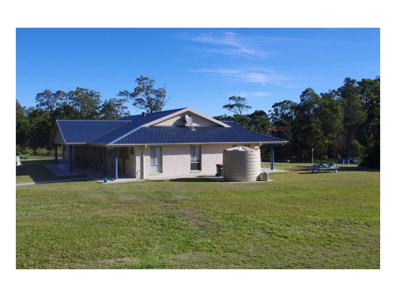 22 Mullalone Place, Pampoolah NSW 2430