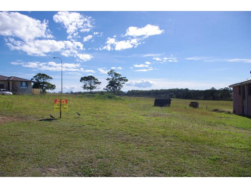 15 Banyula Drive, Old Bar NSW 2430