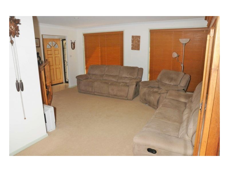19 Bluehaven Drive, Old Bar NSW 2430