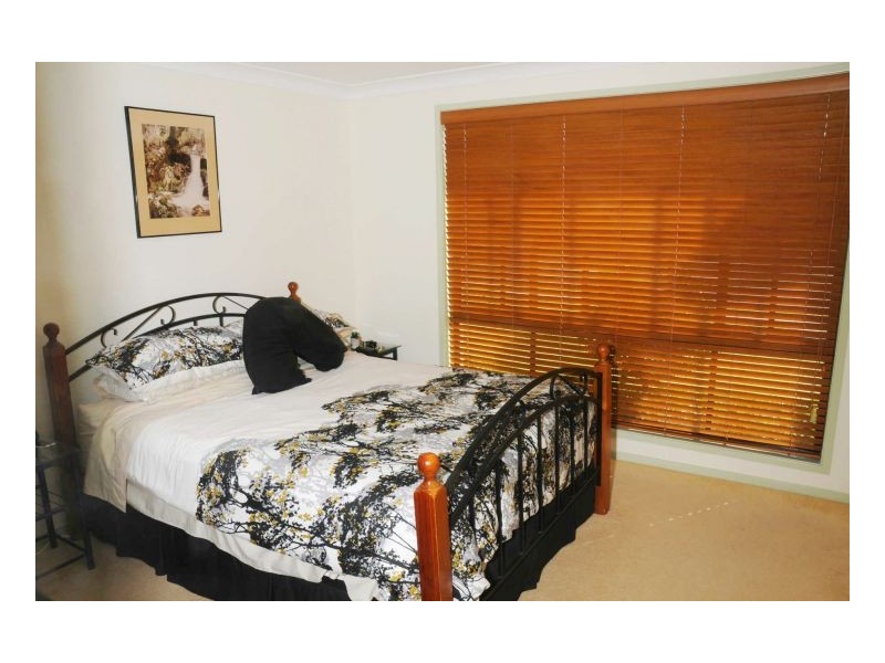 19 Bluehaven Drive, Old Bar NSW 2430